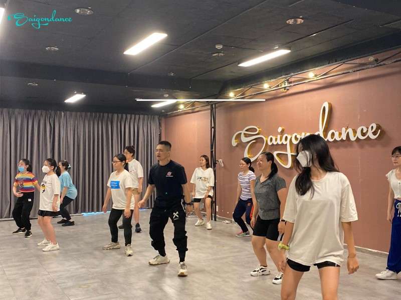 Học Shuffle Dance uy tín tại Tp.HCM
