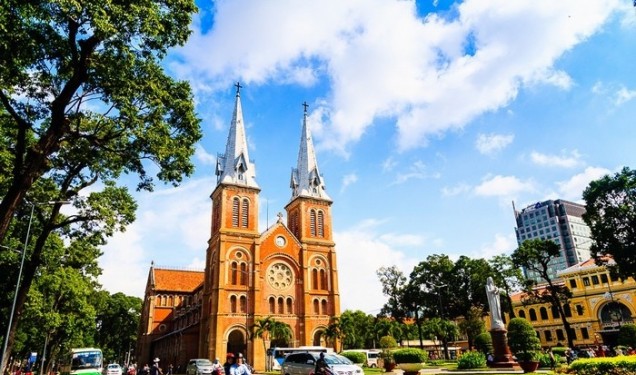 Khách Sạn, Đi Lại, Nhà Hàng và Địa Điểm Vui Chơi Giải Trí Khác 11