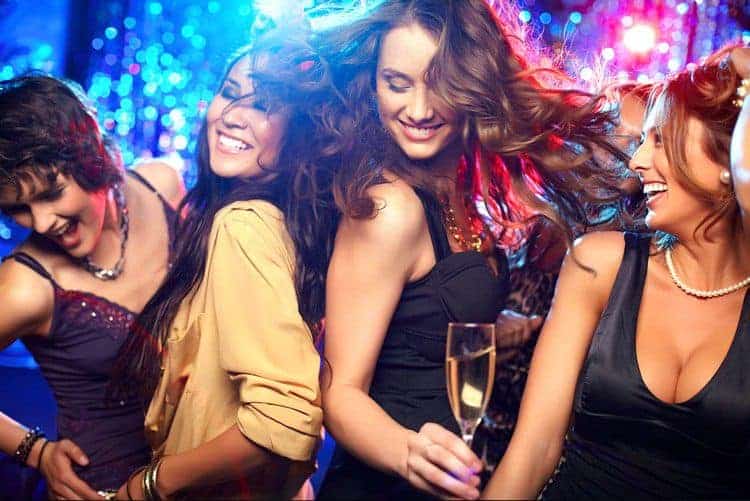 9 Sự Thật Về Các Vũ Công Go-Go Dancing ( Vũ Công Nhảy Vũ Trường) 16