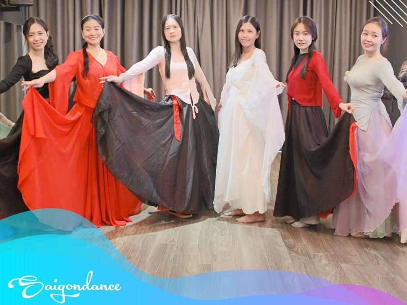 Học múa cổ trang uy tín tại Tp.HCM