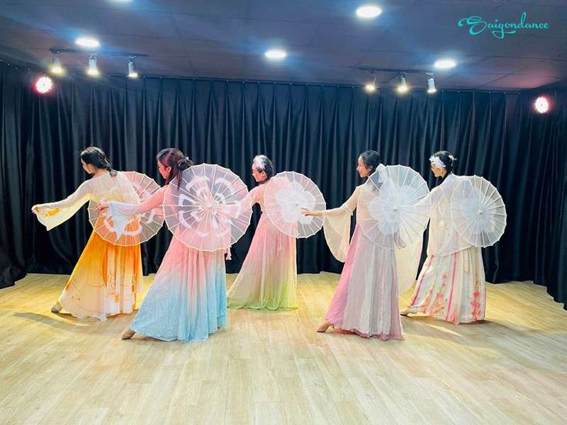 Múa cổ trang mang lại lợi ích