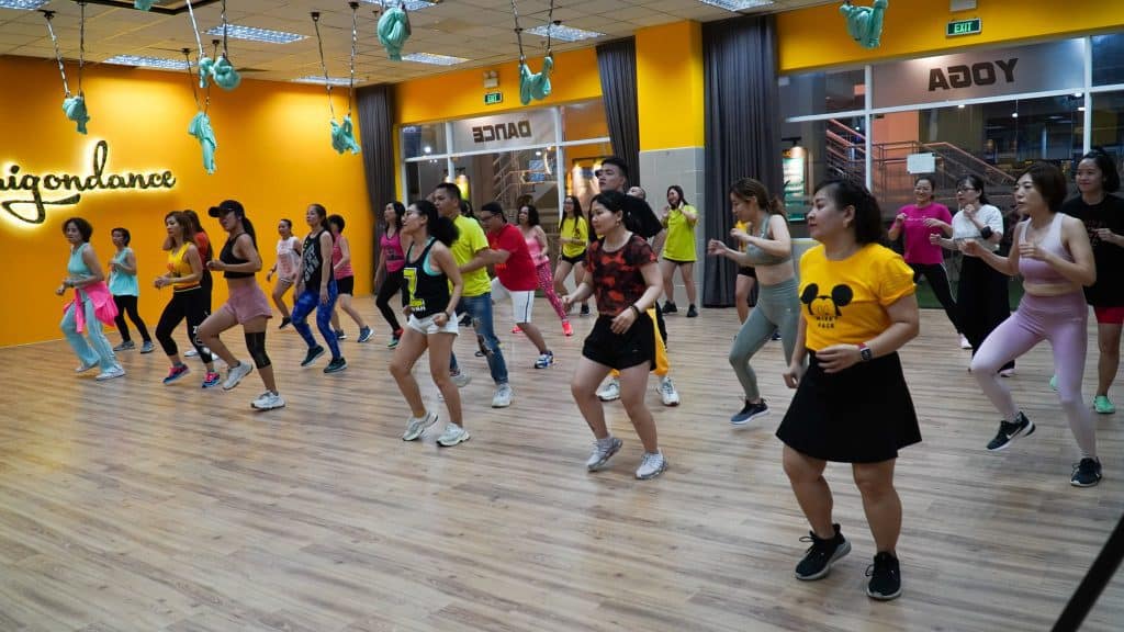 NHỮNG HOẠT ĐỘNG SÔI NỔI CỦA SAIGONDANCE QUẬN 1 THÁNG ĐẦU RA QUÂN 3