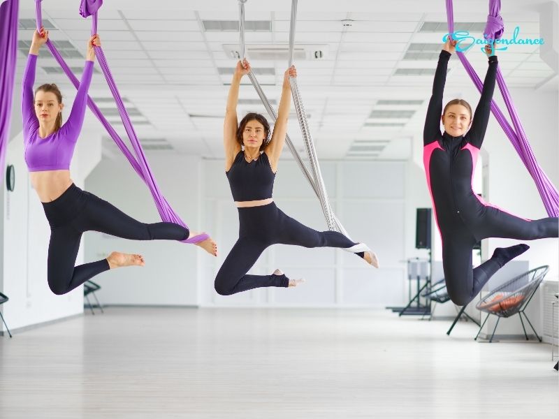 Sức Khỏe Yếu Có Nên Tập Múa Lụa Võng Không? 7 Múa lụa võng