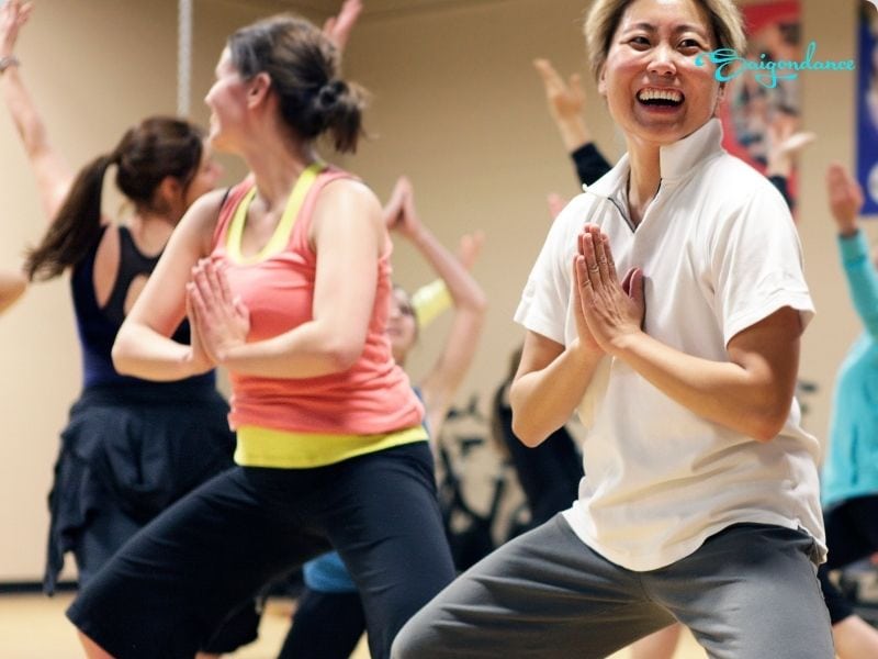 Top 5 Bộ Môn Nhảy Múa Giúp Bạn Giảm Cân Nhanh Chóng 12 Bollywood Dance: hoạt động tim mạch liên tục
