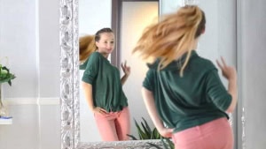 **How to Eliminate Self-Consciousness and Embarrassment When Dancing in Front of a Crowd** 22
